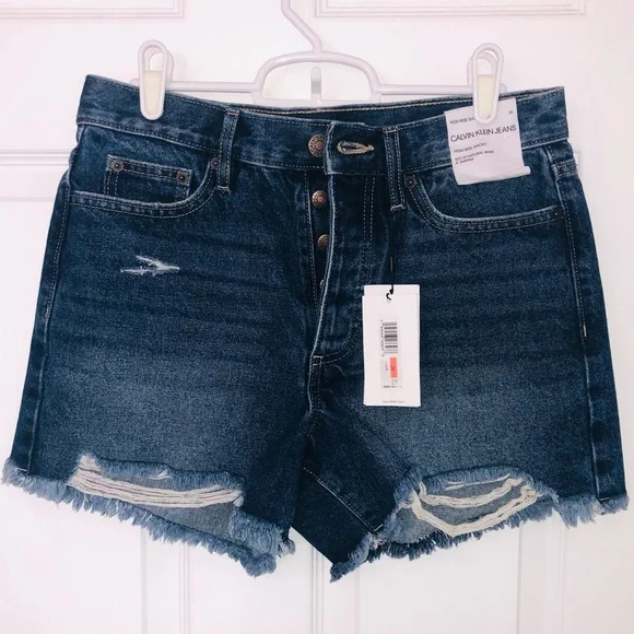 Calvin Klein jean shorts (26) - Picture 6 of 6